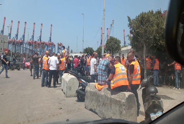 إضراب عمال مرفأ بيروت